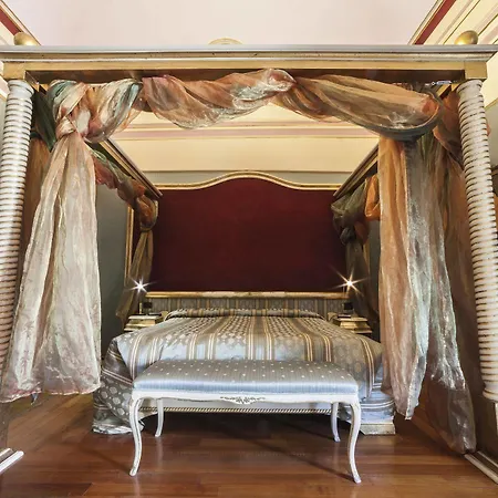 Royal 4*