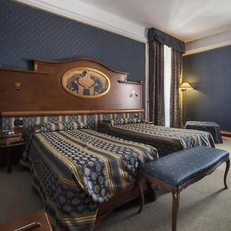 Royal Hotel 4*