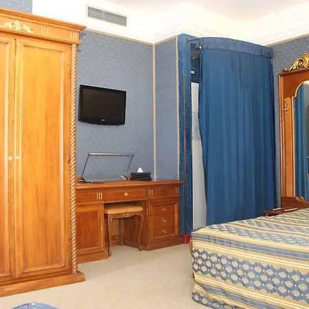 Royal Hotell 4*